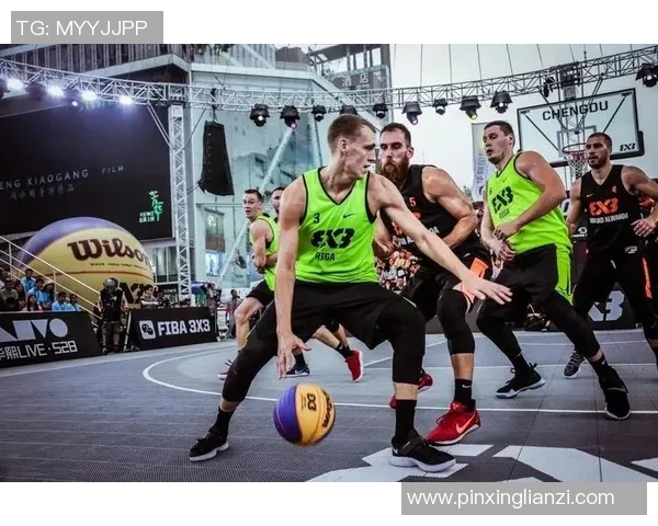 赛后分析:上海篮球队与深圳篮球队的耐力对决全景回顾 赛后分析:上海篮球队与深圳篮球队的耐力对决全景回顾