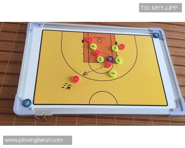 重庆足球队的包夹战术解析与深度剖析 重庆足球队的包夹战术解析与深度剖析